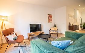 12Crc1038 - Big & Cozy 2Bed Apartment In The City